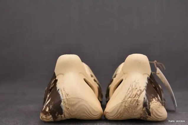 hype GX8774 Foam RNNR Cream Yeezy Adidas MX Clay 0327